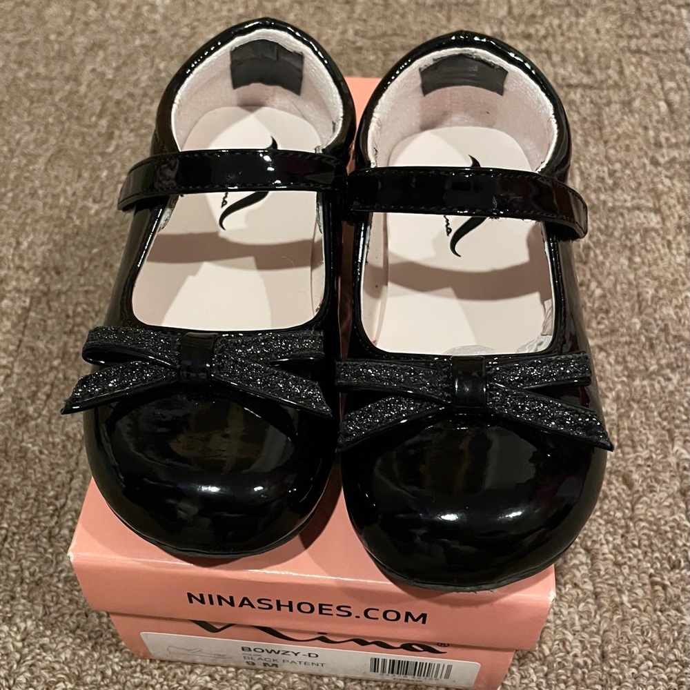 Nina Bowzy-D Black Patent Mary Jane Shoes SZ 9M